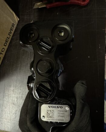 Клапан для погрузчика колесного L150F 15182794